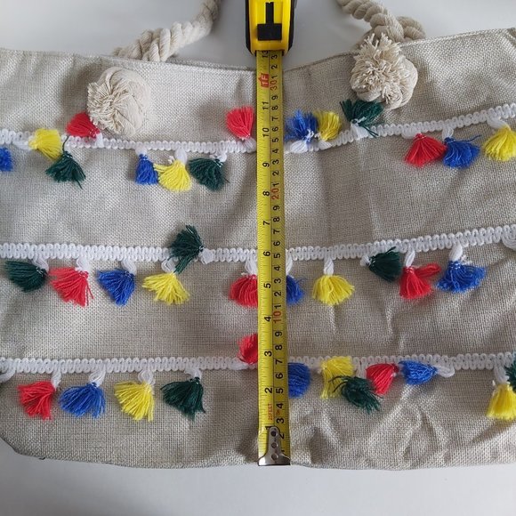 NWOT large Canvas Tote Beach bag colorful tassels - Picture 11 of 14